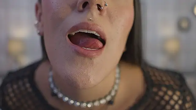 MeganStorn 现场XXX聊天
