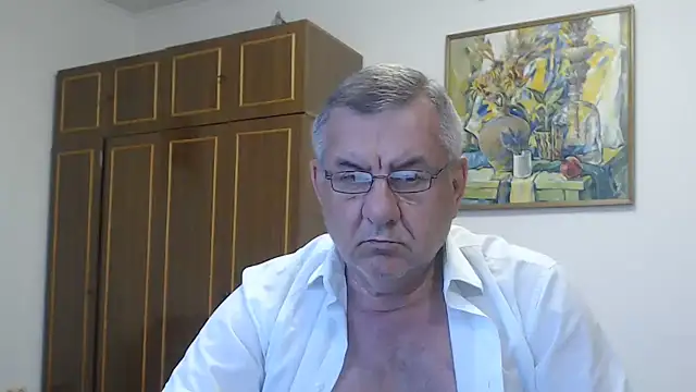 צ'אט XXX בשידור חי של machomale3