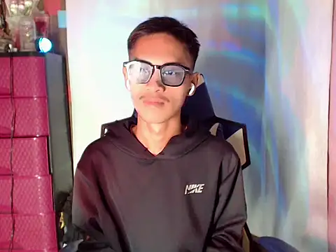 riks_tyler 即時 XXX 聊天