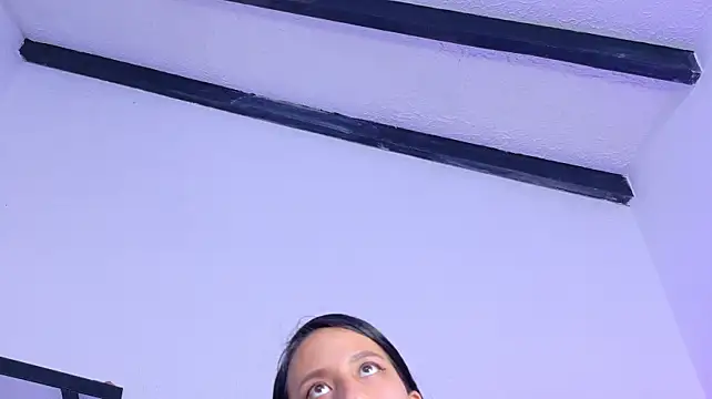 Skinny_hottie18: онлайн-секс-чат