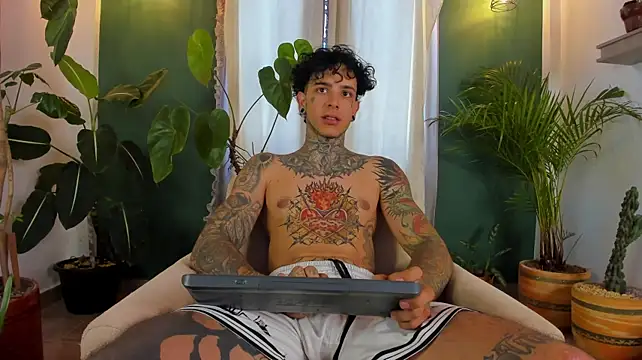 aron_ford77 – Naživo XXX chat