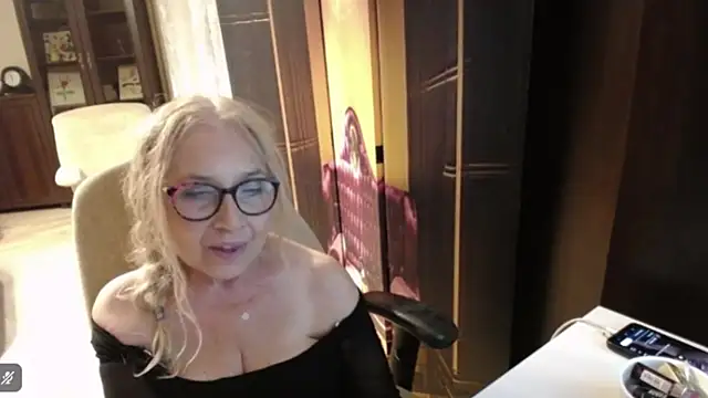 sofia_xkiss Chat XXX in diretta
