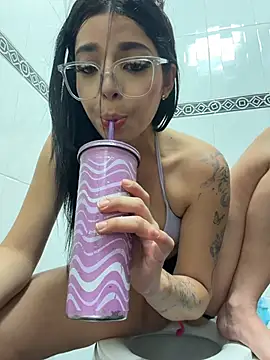 ArieliciousXXX – Naživo XXX chat