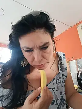 צ'אט XXX בשידור חי של katysquirtdirty