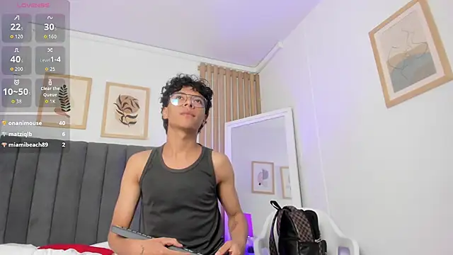 Adams__Bobby 现场XXX聊天