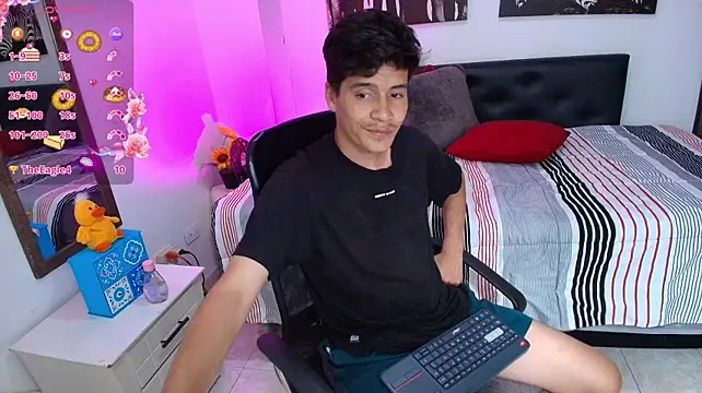 Jacob5_ élő XXX-chatje