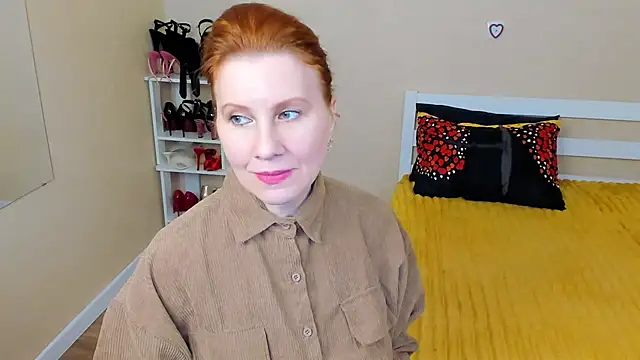 FoxySophia Adlı Modelin Canlı XXX Sohbeti