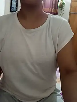 Tanha18 – Naživo XXX chat