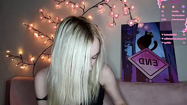 MisaMew Adlı Modelin Canlı XXX Sohbeti