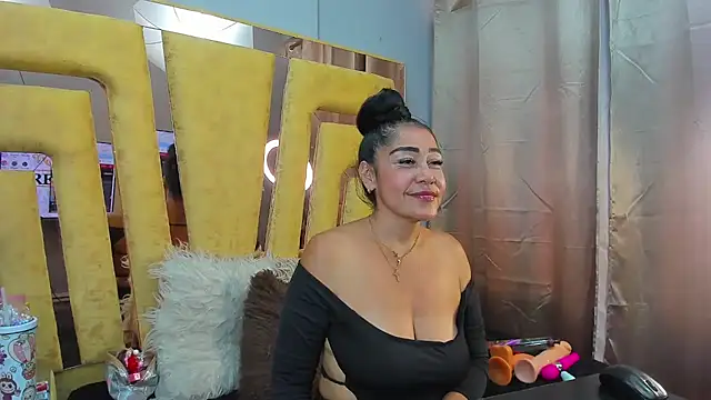 VikyThomsonn live XXX chat