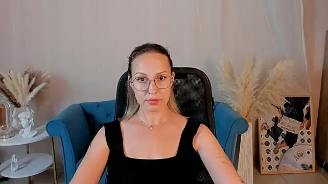 دردشة Charlotte_Hudson الجنسية المباشرة