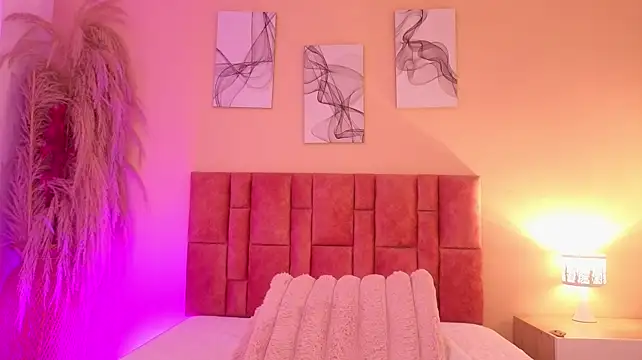 Chat XXX en directo de emmy_danielss