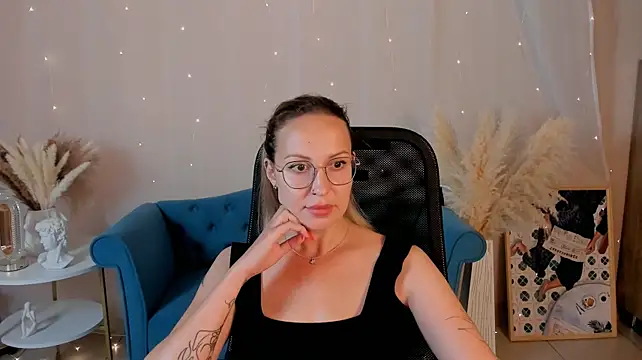 Charlotte_Hudson Chat XXX live
