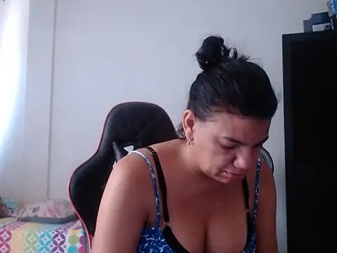 Adriana_0312's Live XXX Chat