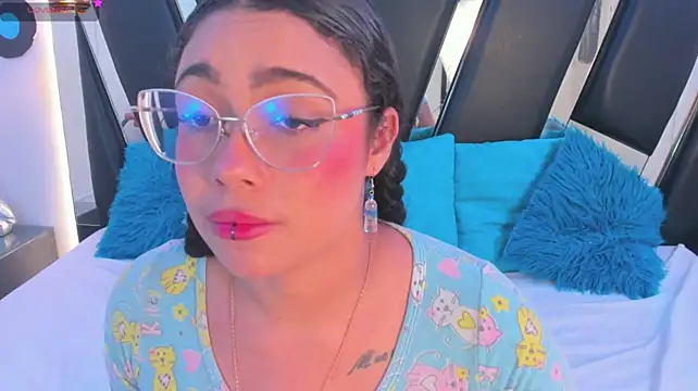 Chat XXX en directo de antonelllepiercee