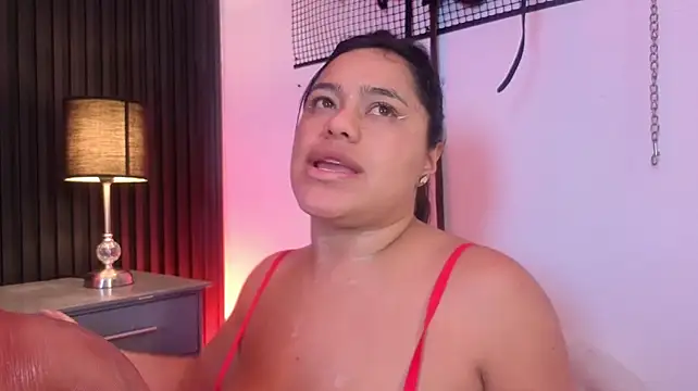 Issafoxx's Live XXX Chat