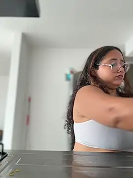 Czat XXX na żywo – CurlyGirl_1