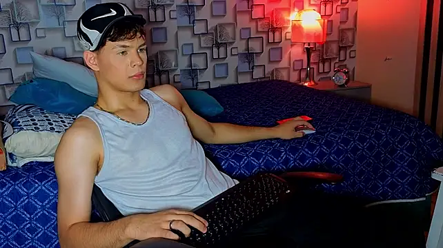 XXX chat uživo modela LoganSteel_