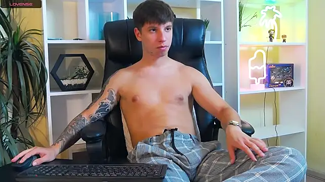 צ'אט XXX בשידור חי של ThomasEdisonn