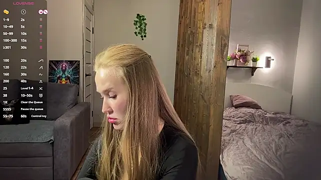 LustfulDiana's Live Chat Room