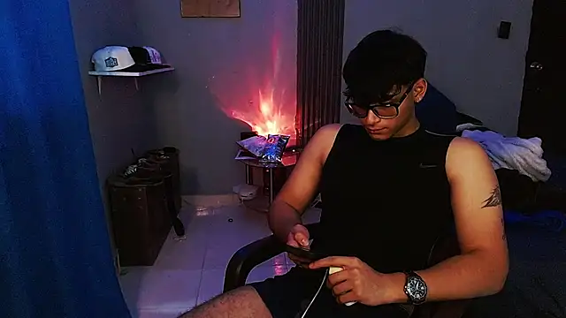 Živý XXX chat Mr_yisuzz