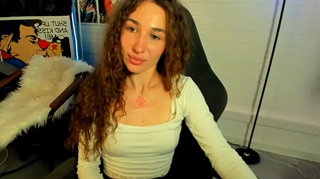 AsterBlom's Live XXX Chat