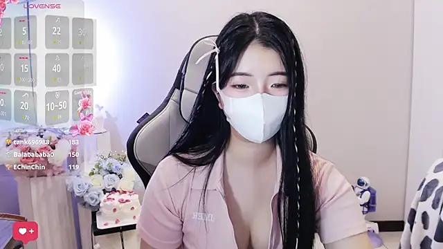 Živý XXX chat Nina_777_