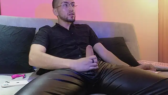 Živý XXX chat AresMassimoX