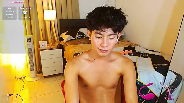 แชท XXX สดของ WildestTwink