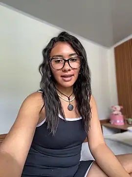 Soy_DanielaのライブXXXチャット