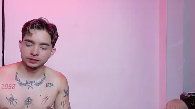 AliceandMax's Live XXX Chat