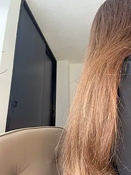 AmelieLaurent_ Pertunjukan Webcam