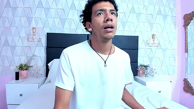 MarckThompsonn Live XXX-chat