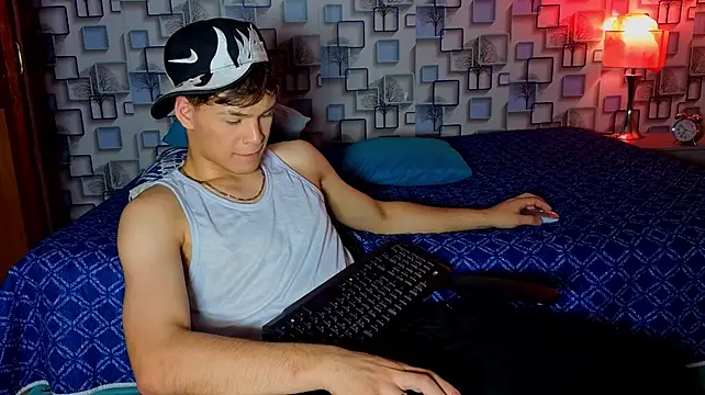 LoganSteel_ XXX чат на живо
