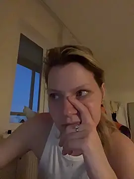 XXX chat uživo modela MaryHiggins