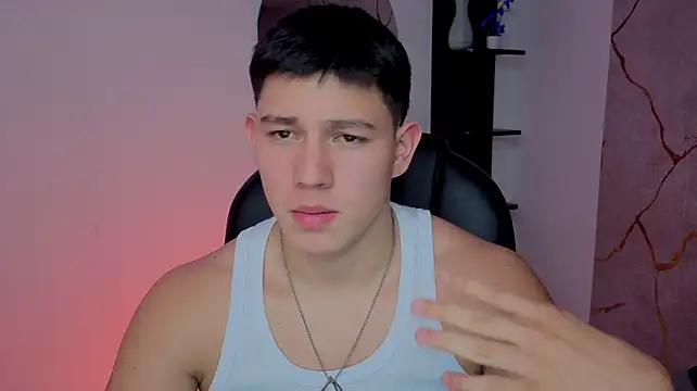 Chatroom XXX en direct de JamesCr_