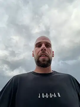 Oliver_outside Webcamshow