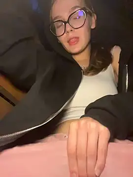 MilliWish's Live XXX Chat
