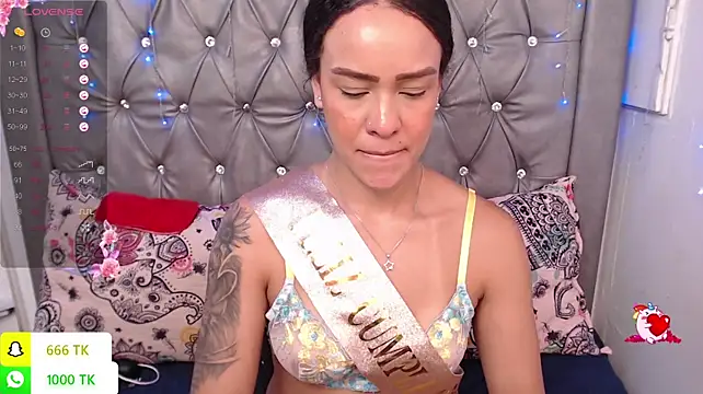 LAILAGUMMY – Naživo XXX chat