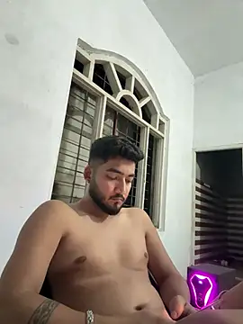 Show modela hornyAadii na web-kameri