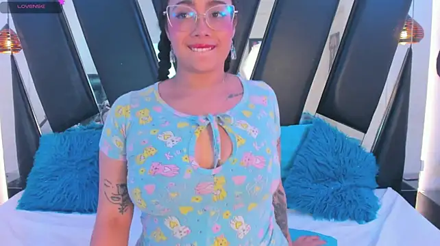 Chat +18 de antonelllepiercee ao vivo