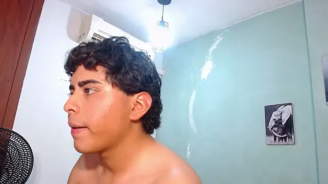Show modela stefano_piero na web-kameri