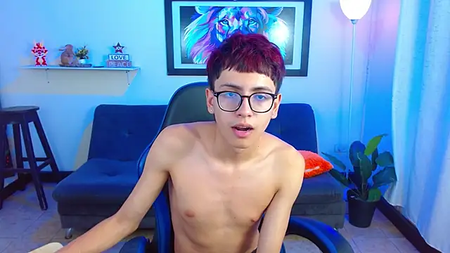 alexcum_18 Show in webcam