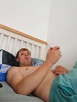 Levarboy Show in webcam