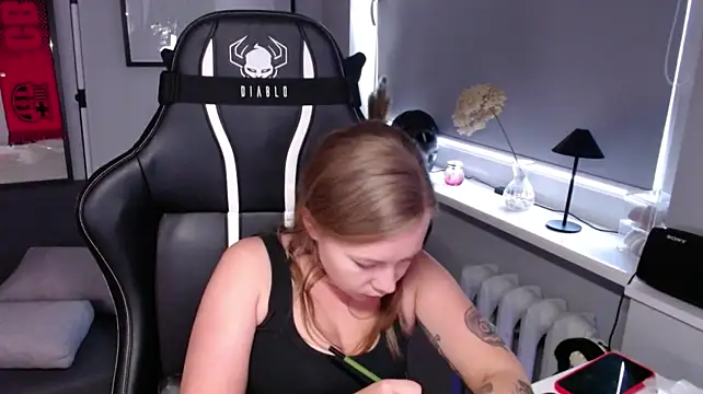 Czat XXX na żywo – holly_xglam