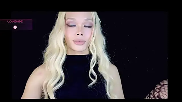 PRETTY_BIGCOCK1 Show in webcam