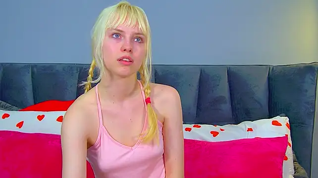HannahHollis' Live XXX Chat