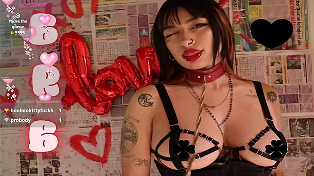 _weird_sativa Adlı Modelin Canlı XXX Sohbeti