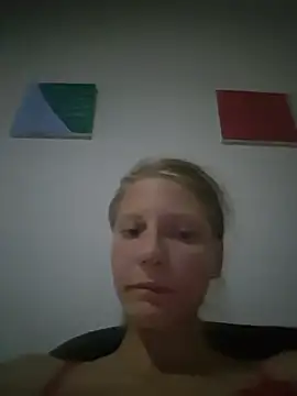 Онлайн чат XXX LenaGoldi