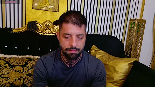 TommyDum live XXX chat